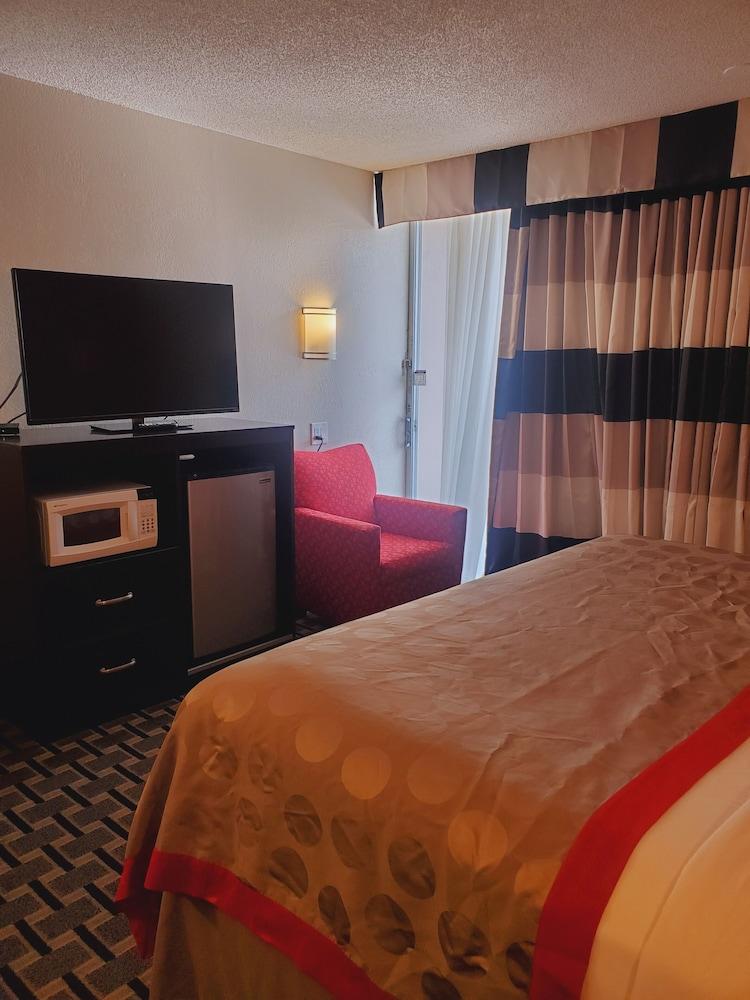 Hotel Ramada By Wyndham Grand Junction Exterior foto