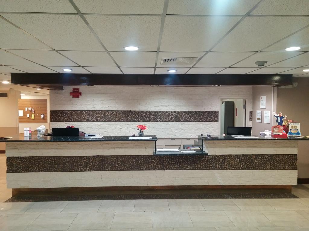 Hotel Ramada By Wyndham Grand Junction Exterior foto